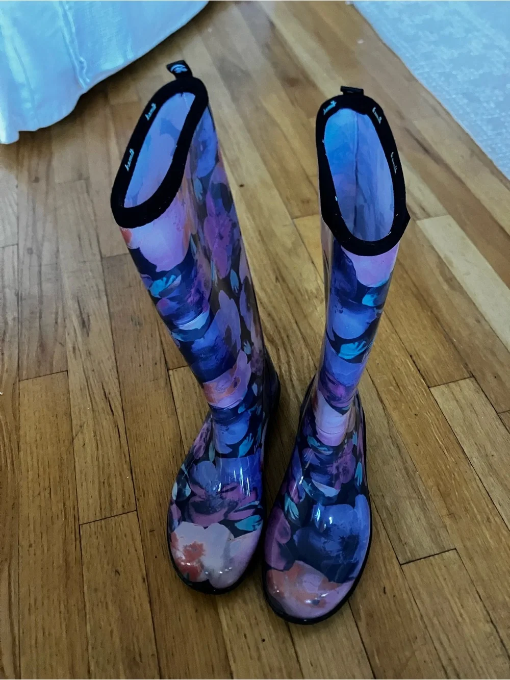 BRAND NEW Kamik Heather Floral Tall Waterproof Rain Boots Size 7